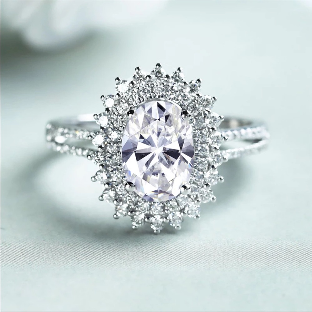 New Oval Cut Beautiful Diamond Women’s Ring - Picture 5 of 6